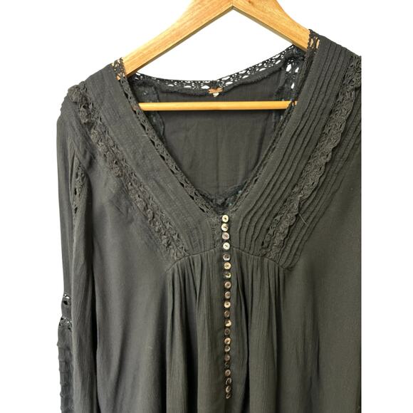 Free People Meet Me Halfway Black Flowy Boho Blouse - Size‎ Small - Picture 2 of 8